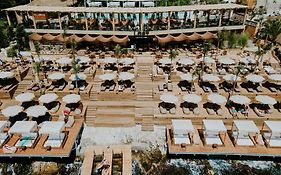 Lost Seaside Hotel